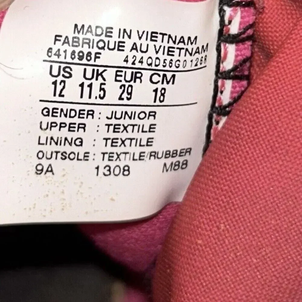 Converse previously owned